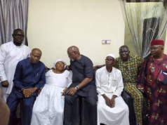 NFF Chairman,Pinnick Visits Tiamiyu’s Sagamu Residence